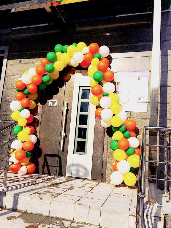 Vremena Goda Apartment In Astana エクステリア 写真